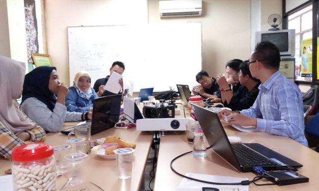 RAPAT EVALUASI KONTRIBUTOR DAN EDITOR