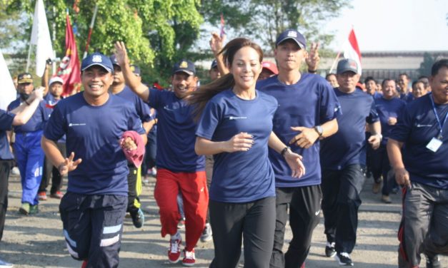 LARI 4 KM UNTUK MEMPERINGATI HUT RI KE-72