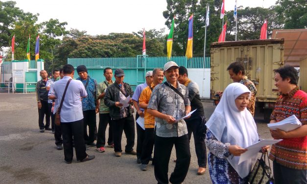 PITA HITAM KEPRIHATINAN UNTUK SOLIDARITAS PEKERJA PT PELANGI CIMANDIRI TEXTILE