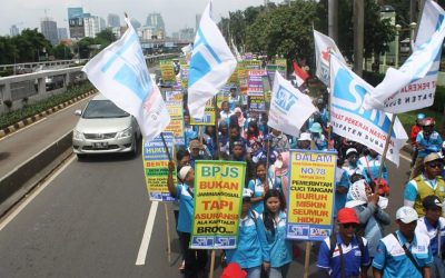 MENAKER MEMERINTAHKAN UPAH MINIMUM NAIK SESUAI PP NO 78 TAHUN 2015