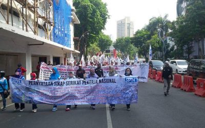 BURUH JAWA TIMUR MENOLAK UPAH MURAH