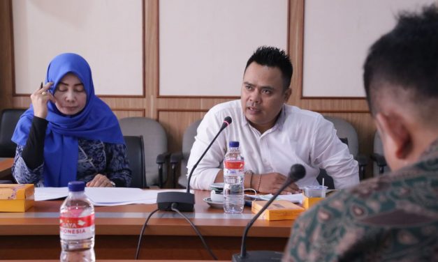 Badan Pekerja LKS Tripartit Nasional membahas Rekomendasi ILO Nomor 204 dan pembahasan Kajian Desk Pidana Perburuhan dengan Kepolisian.