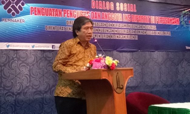 LKS TRIPNAS MELAKUKAN PEMBINAAN KEPADA LKS TRIPARTIT SE-PROVINSI SUMATERA BARAT