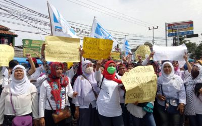 PEKERJA PT LIEBRA PERMANA MENUNTUT HAK PESANGONNYA