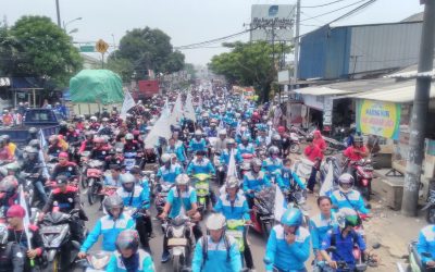 REKOMENDASI BUPATI/WALIKOTA DIABAIKAN, RIBUAN BURUH BANTEN GERUDUK KANTOR GUBERNUR SELAMA 2 HARI