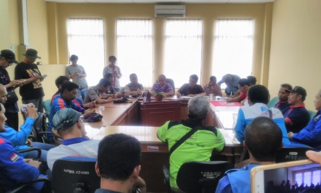 TUNTUTAN ALTAR DITERIMA KADISNAKER KABUPATEN TANGERANG