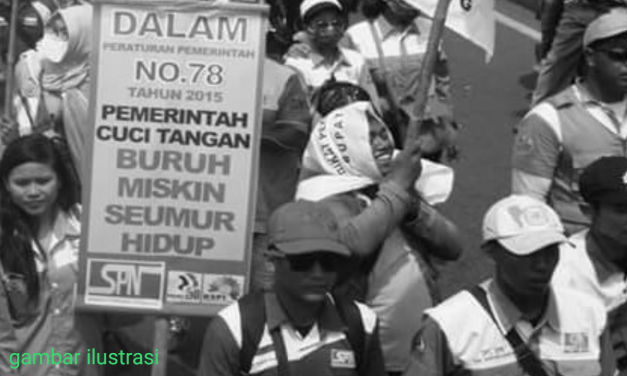 AKSI BURUH CILEGON MENUNTUT KENAIKAN UMK 10%