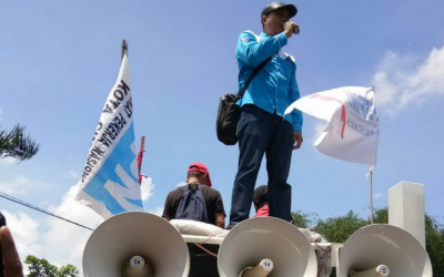 BURUH CIMAHI MENOLAK REKOMENDASI UMK 2018 YANG BERDASARKAN PP NO 78/2015