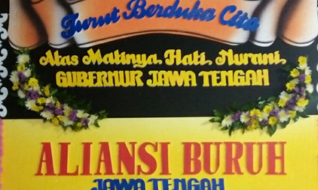AKSI TABUR BUNGA DI BALAI KOTA SEMARANG