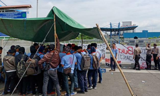 PT NUTRINDO BOGARASA CILEGON DIDEMO SETELAH PHK KARYAWAN