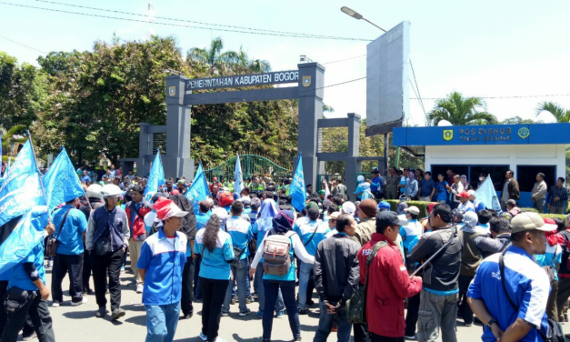 BURUH KABUPATEN BOGOR KEMBALI MENUNTUT UMSK