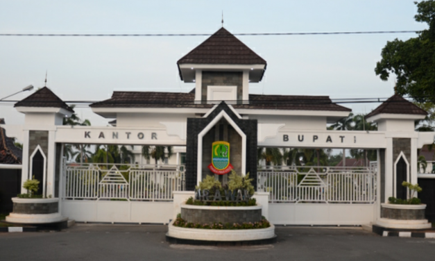 AUDENSI BURUH KARAWANG DENGAN BUPATI TERKAIT UMSK 2018