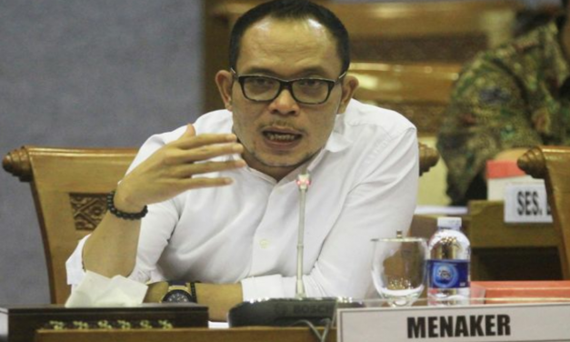 SETIAP PERUSAHAAN WAJIB MEMPUNYAI SERIKAT PEKERJA