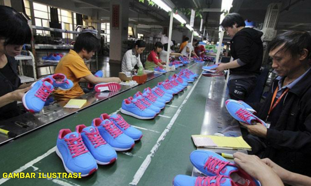 PENGUSAHA SEPATU INDONESIA MENUNGGU PERANG DAGANG ANTARA AMERIKA DAN CHINA
