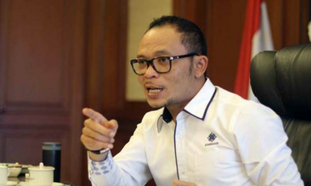 MENAKER AKAN MENGKAJI ATURAN KETENAGAKERJAAN TRANSPORTASI ONLINE