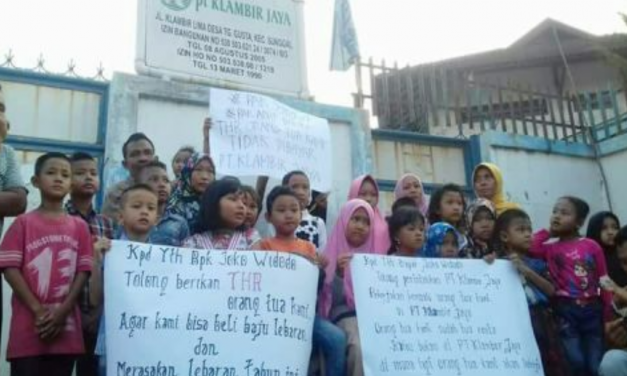 ANAK – ANAK TURUT MEMPERJUANGKAN PESANGON DAN THR ORANG TUA KORBAN PHK