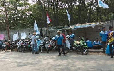 AKSI UNJUK RASA BURUH PT KARUNIA MULYA ABADI TANGERANG