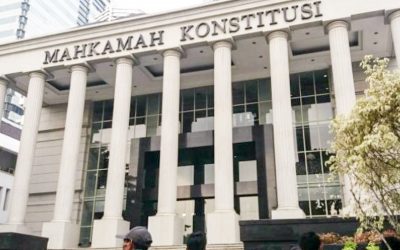 MK DIMINTA TAFSIRKAN ATURAN PHK ALASAN SAKIT BERKEPANJANGAN