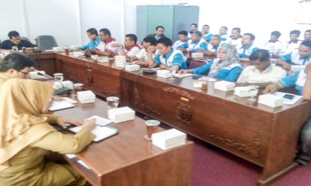 AUDENSI BURUH KABUPATEN PEKALONGAN DENGAN DPRD TERKAIT UMK 2019