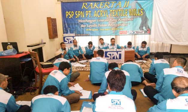 MEMBANGUN GENERASI YANG KOMITMEN DAN LOYALIS DALAM BEROGANISASI