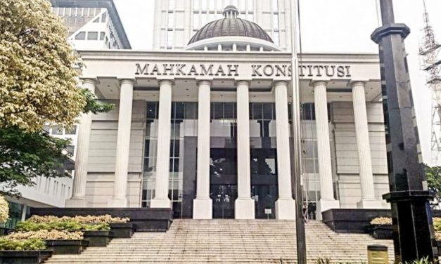 PEMERINTAH MENGATAKAN PHK SAKIT BERKEPANJANGAN JAMIN KEPASTIAN HUKUM