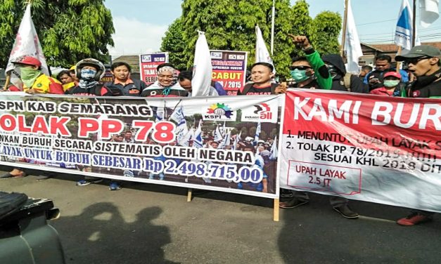 BURUH UNGARAN TUNTUT UPAH RP 2.498.000,-