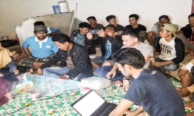 MENINGKATKAN KAPASITAS MELALUI DISKUSI DAN NOBAR FILM BURUH