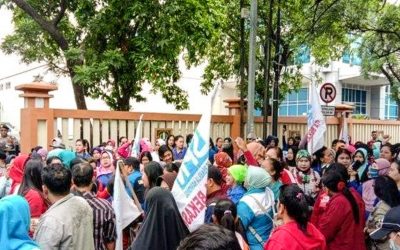 PEKERJA PT SELARAS KAUSA BUSANA UNRAS DI PEMKOT BEKASI