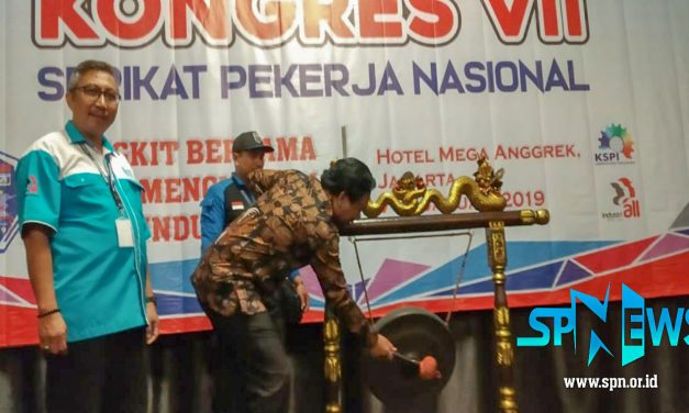 BANGKIT BERSAMA MENUJU ERA REVOLUSI INDUSTRI 4.0