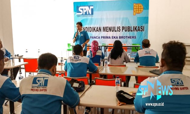 PELATIHAN MENULIS DAN PUBLIKASI