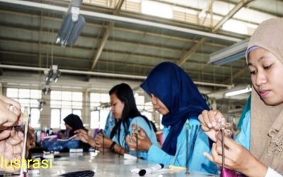 INDUSTRI BULU MATA PURBALINGGA BANYAK SAINGAN, BURUH DIRUMAHKAN