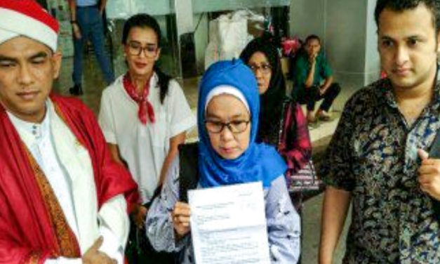 DI-PHK KARENA BEDA PILIHAN POLITIK