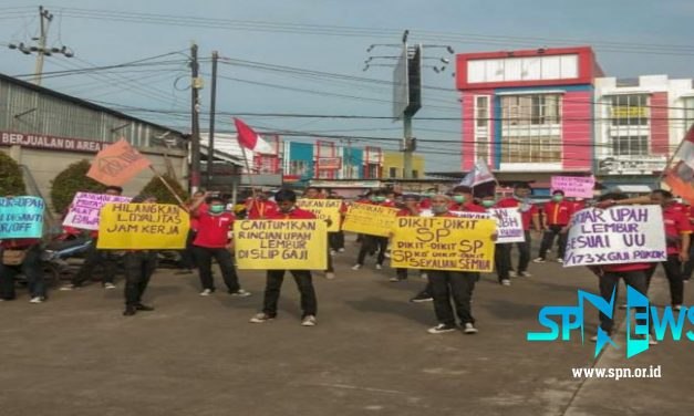 PEKERJA TOKO ALFAMART KABUPATEN SERANG MOGOK KERJA