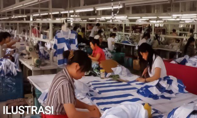BURUH PABRIK TEKSTIL DI JAWA BARAT DALAM BAYANG – BAYANG PHK