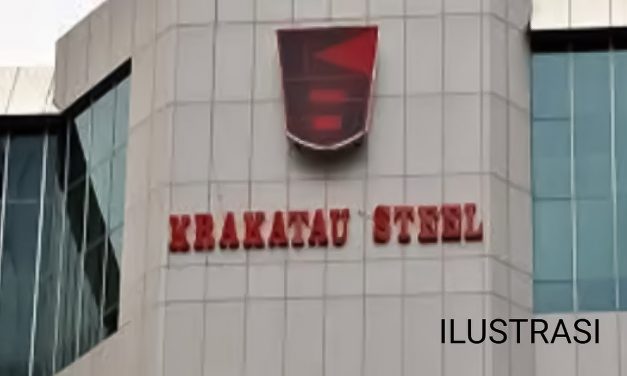 RESTRUKTURISASI PT KRAKATAU STEEL MENGANCAM NASIB RIBUAN PEKERJA