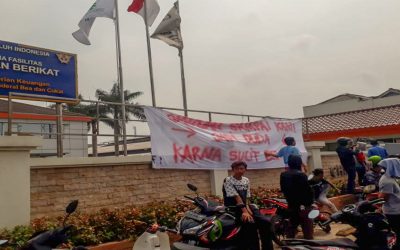 WARGA SEKITAR GERUDUK PT CHING LUH CIKUPA