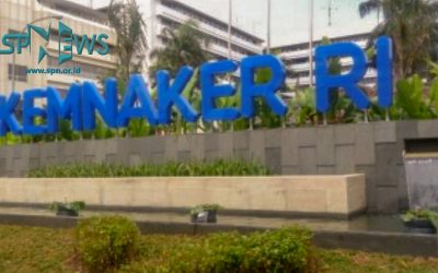 MENAKER BARU BUKA DIALOG DENGAN BURUH