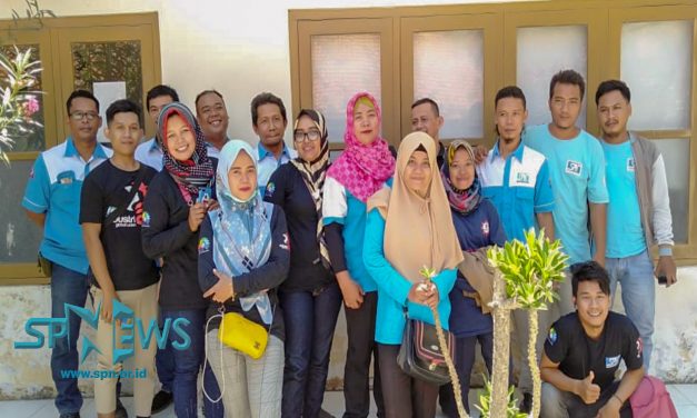 UNSUR BURUH TOLAK TANDATANGANI BERITA ACARA REKOMENDASI UMK CIREBON