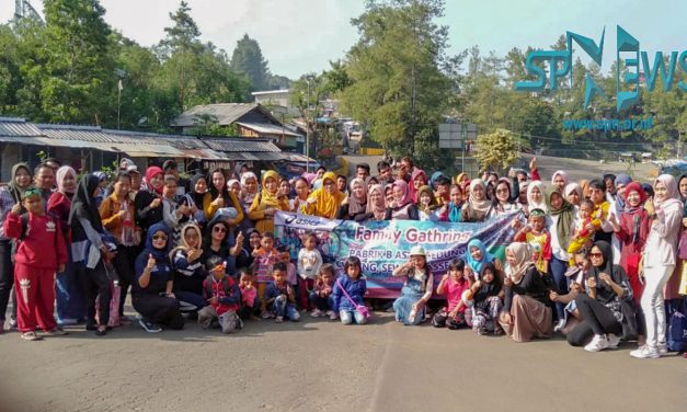 FAMILLY GATHERING KELUARGA BESAR GEDUNG 1 FACTORY B PT POUCHEN INDONESIA KAWASAN INDUSTRI NIKOMAS GEMILANG