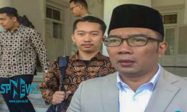 DIPROTES BURUH, RIDWAN KAMIL KELUARKAN JURUS NGELES