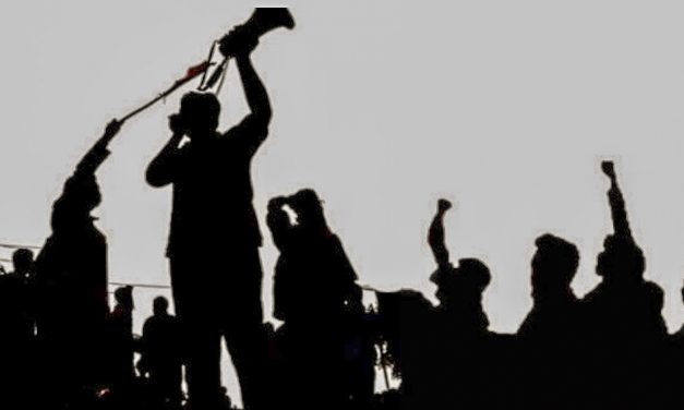 PABRIK TUTUP, BURUH PT SULINDAFIN DEMO DI DPRD KOTA TANGERANG