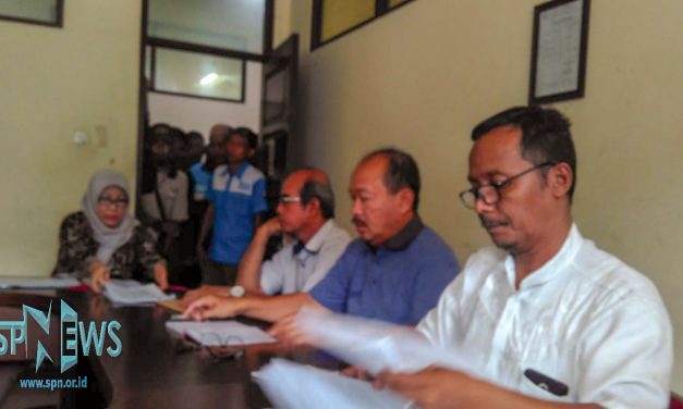 PT SULINDAFIN KABUPATEN BEKASI TETAP HANYA AKAN BAYAR PESANGON 70 PERSEN
