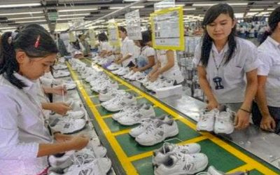 ANCAMAN RELOKASI INDUSTRI SEPATU DI 2020