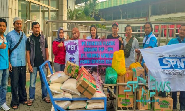 PSP SPN KAWASAN INDUSTRI NIKOMAS GEMILANG BERSAMA PSP SPN EVETECH PLASTIK SERAHKAN BANTUAN KE LOKASI BENCANA LEBAK BANTEN