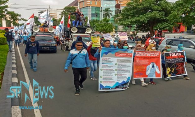 BURUH JAWA TENGAH TOLAK RUU CILAKA