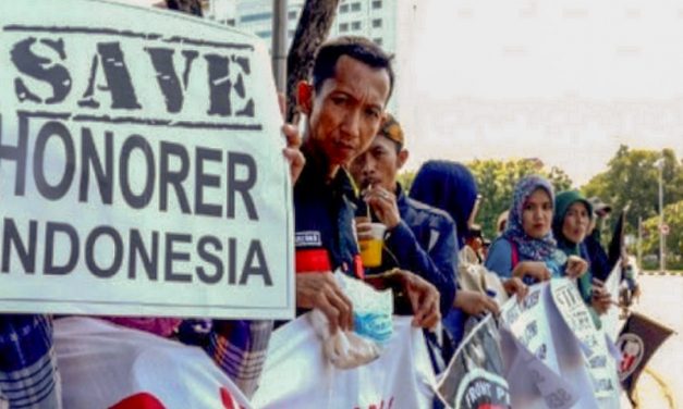 TENAGA HONORER AKAN DIHAPUS