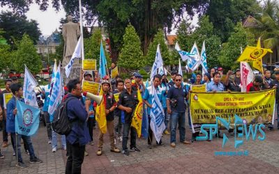 BURUH YOGYA TOLAK RUU OMNIMBUS LAW CILAKA