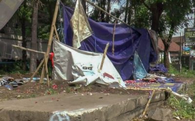 EMPAT BURUH DI TENDA PERJUANGAN MOGOK KERJA TEWAS DITABRAK MOBIL