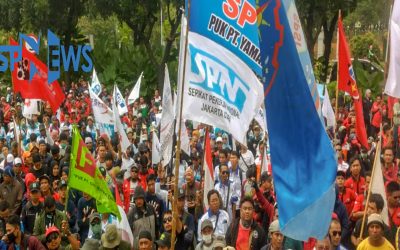 BURUH JAKARTA TOLAK RUU OMNIMBUS LAW CIPTA KERJA
