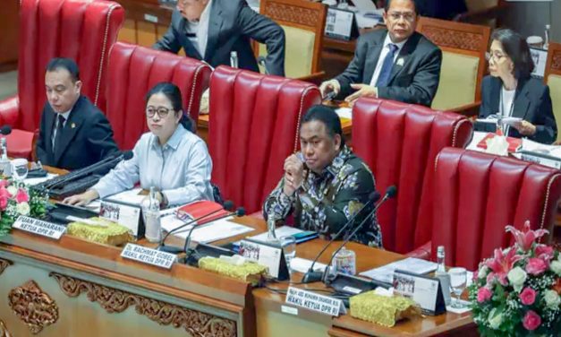 WALAUPUN ADA PANDEMI COVID – 19, DPR TETAP AKAN MEMBAHAS OMNIMBUS LAW